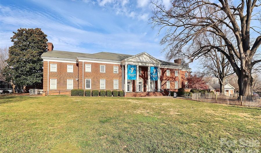 2718 N Davidson St F, Charlotte, NC 28205 - 2 Beds, 3 Bath