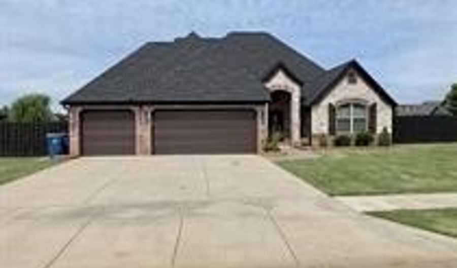 902 SW Cabriolet St, Bentonville, AR 72712 - 4 Beds, 3 Bath