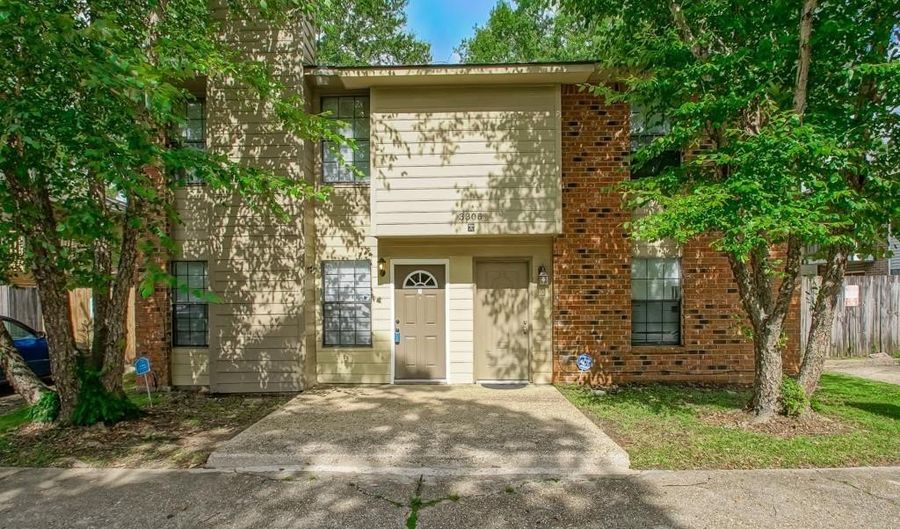 3305 Oneal Ln #D, Baton Rouge, LA 70816 - 2 Beds, 3 Bath