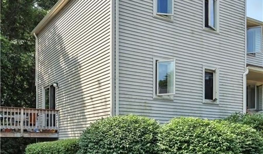 660 Point Judith Rd C1, Narragansett, RI 02882 - 2 Beds, 2 Bath
