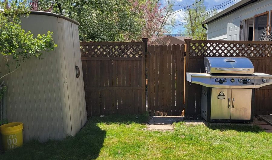 1001 Country Club Rd, Casper, WY 82609 - 4 Beds, 2 Bath