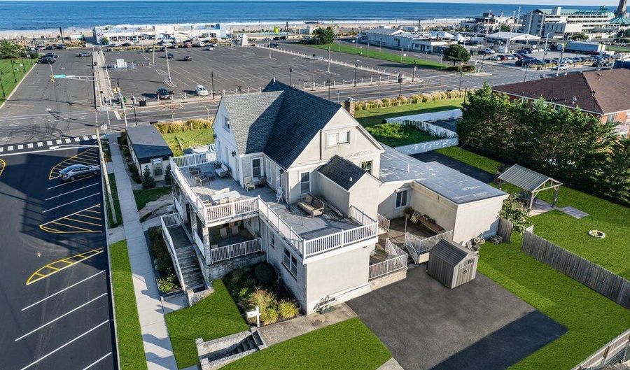 206 3rd Ave 1, Asbury Park, NJ 07712 - 3 Beds, 4 Bath