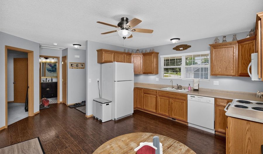 1444 SW Twin Gates Dr, Ankeny, IA 50023 - 2 Beds, 2 Bath