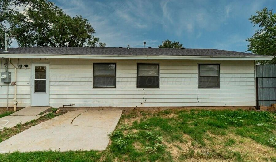 2918 S MANHATTAN St, Amarillo, TX 79103 - 4 Beds, 1 Bath