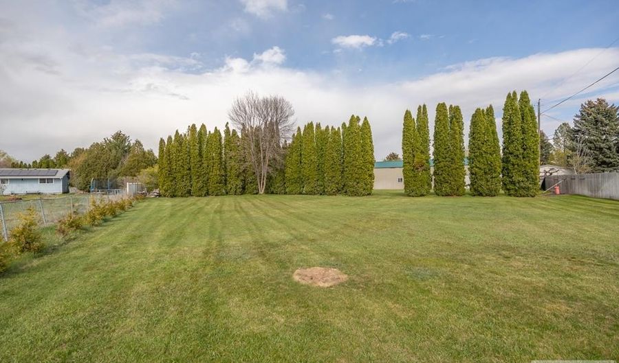 2830 S Ross Ave, Ammon, ID 83406 - 6 Beds, 4 Bath