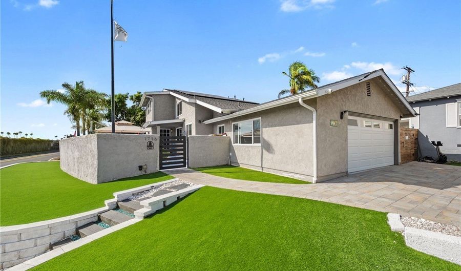 1716 Soto St, Oceanside, CA 92054 - 4 Beds, 3 Bath