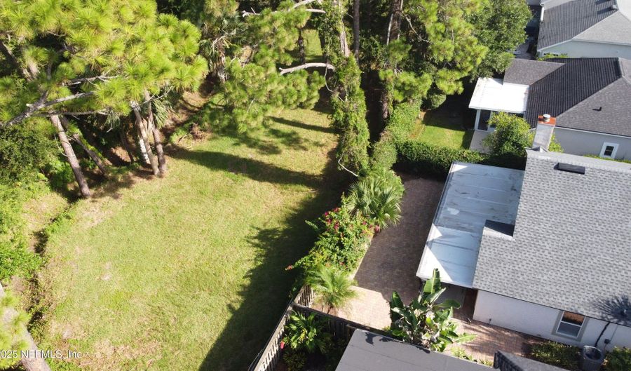 1554 LINKSIDE Dr, Atlantic Beach, FL 32233 - 3 Beds, 2 Bath