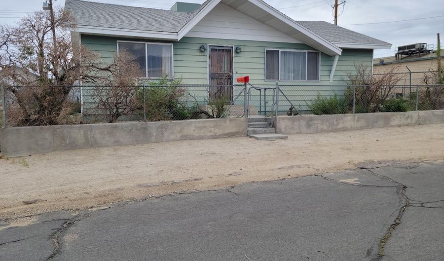 612 F St, Hawthorne, NV 89415 - 3 Beds, 2 Bath