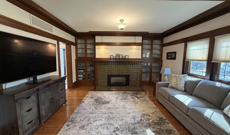 110 W 9Th St, Atlantic, IA 50022 - 4 Beds, 3 Bath