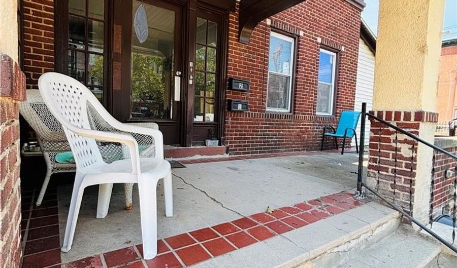 204 S 14th St 1, Allentown, PA 18102 - 2 Beds, 1 Bath