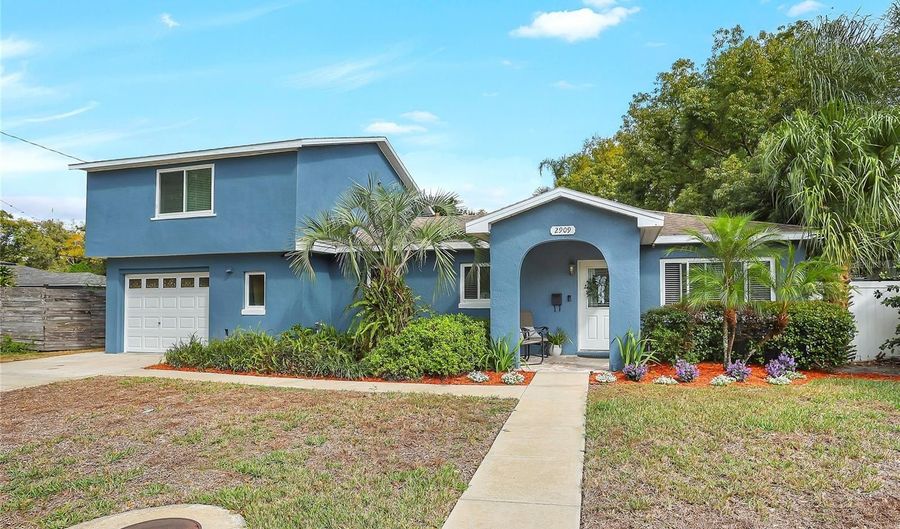 2909 DEPAUW Ave, Orlando, FL 32804 - 4 Beds, 3 Bath