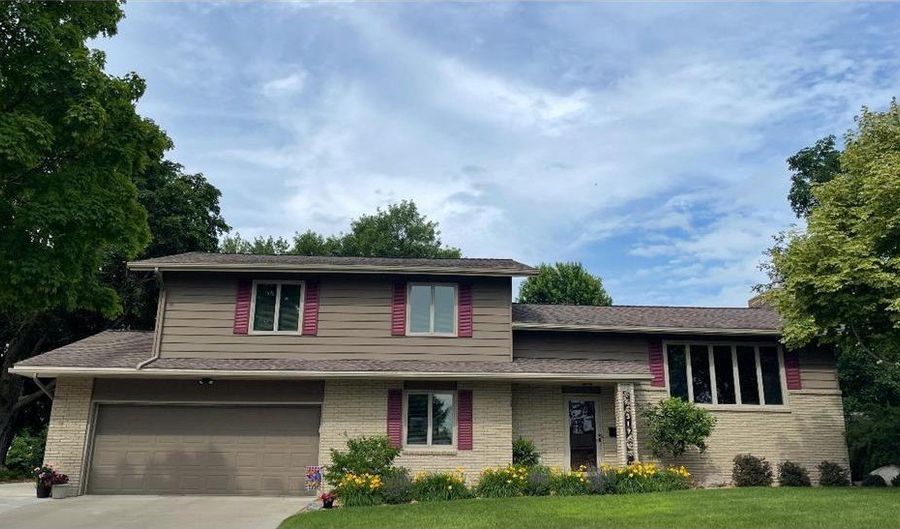 319 Garden Rd, Albert Lea, MN 56007 - 3 Beds, 3 Bath
