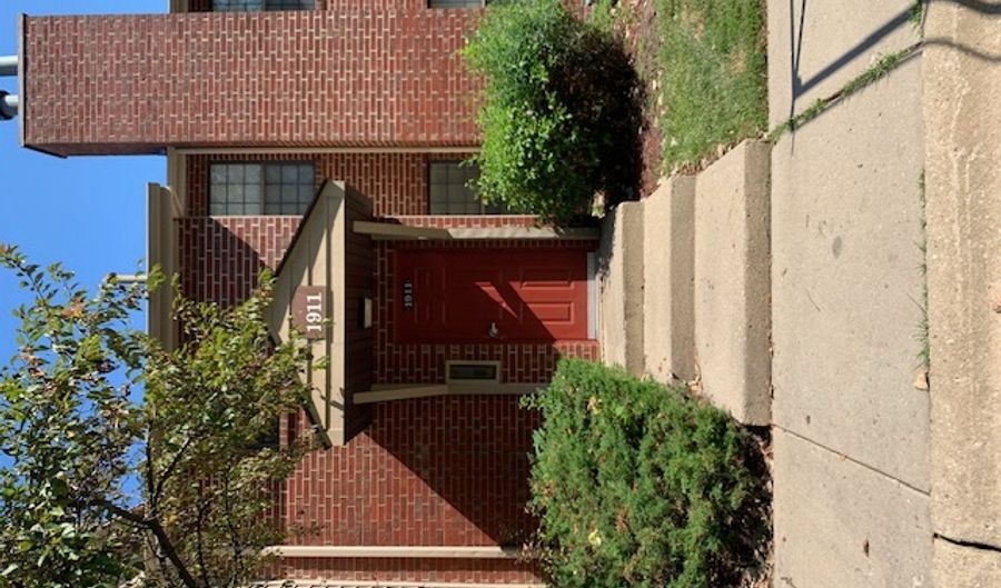 1911 N HICKS Rd 204, Palatine, IL 60074 - 1 Beds, 1 Bath