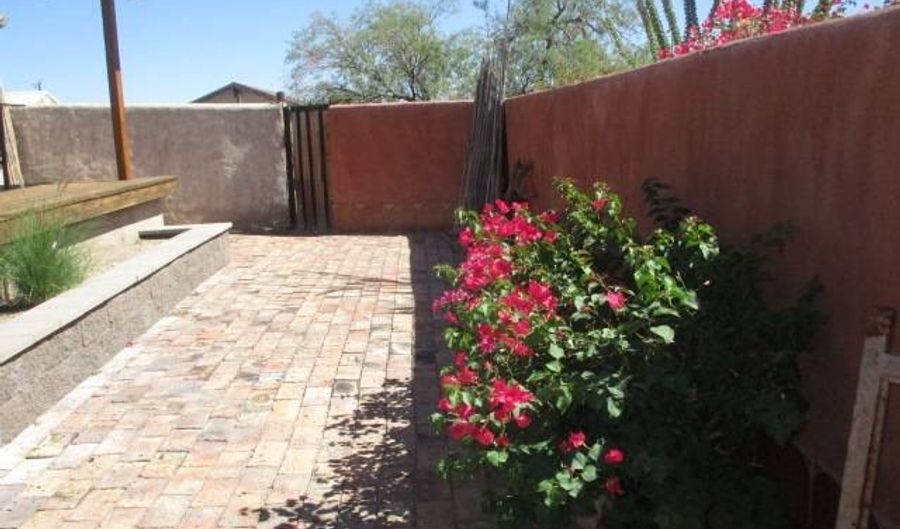 1101 W. Rocalla Ave, Ajo, AZ 85321 - 2 Beds, 3 Bath