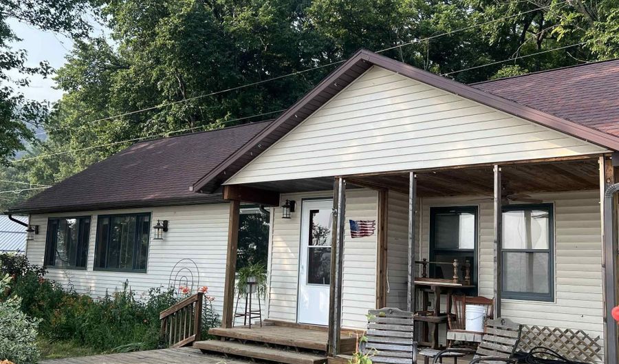 14734 Highway 35, Ferryville, WI 54628 - 2 Beds, 1 Bath