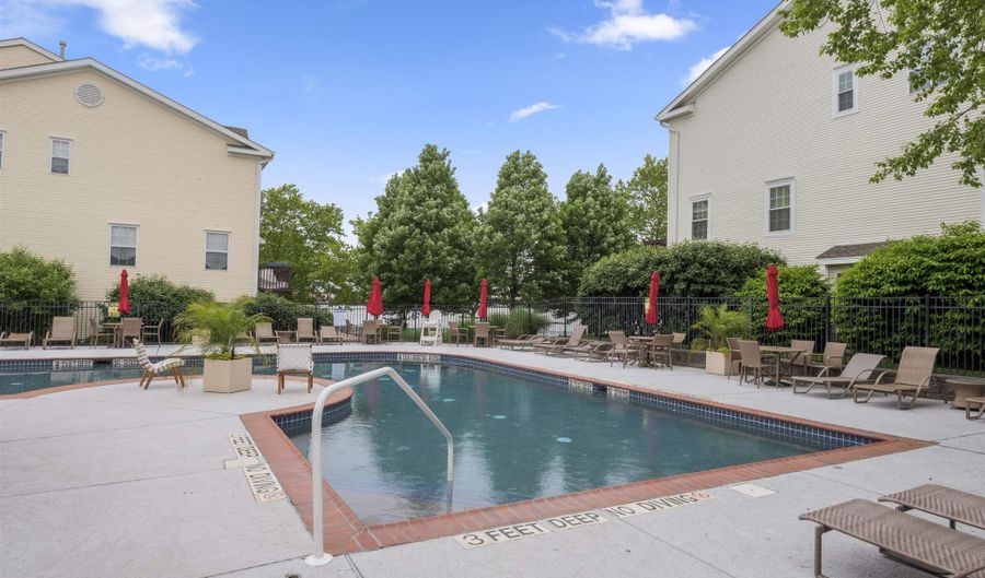 6 ELCO Ct, Bayonne, NJ 07002 - 2 Beds, 3 Bath