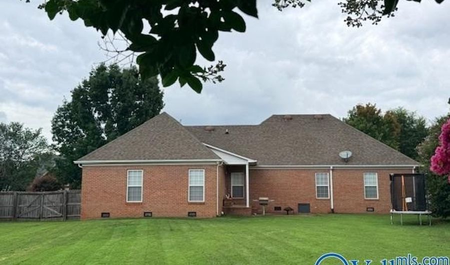 17868 Clearview St, Athens, AL 35611 - 3 Beds, 3 Bath