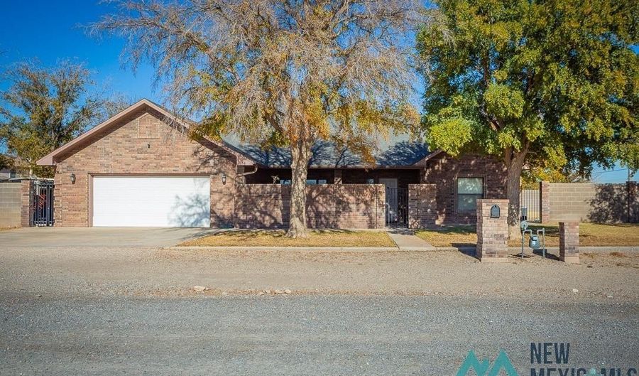 2602 Fairway Dr, Artesia, NM 88210 - 3 Beds, 2 Bath