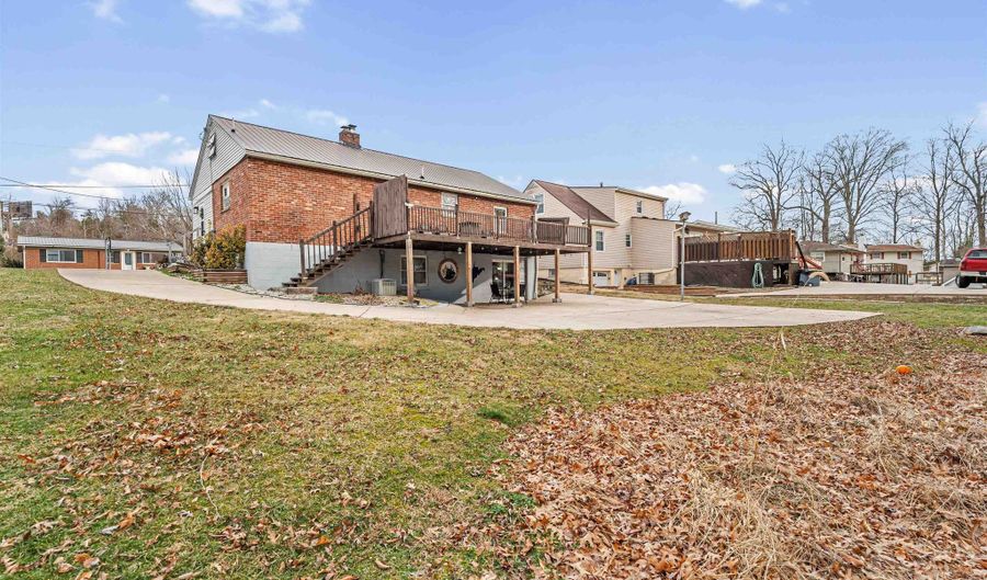 213 Holley Ct, Barboursville, WV 25504 - 3 Beds, 2 Bath
