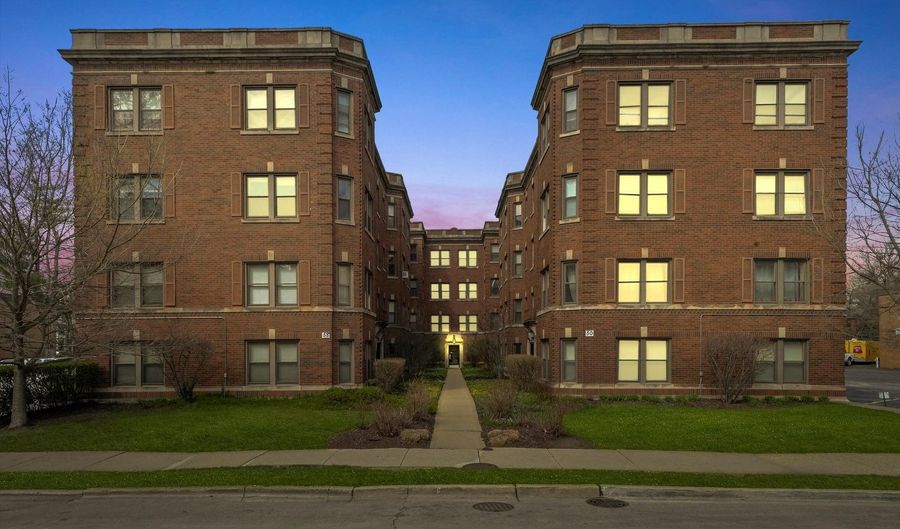 52 Forest Ave 2S, Riverside, IL 60546 - 1 Beds, 1 Bath
