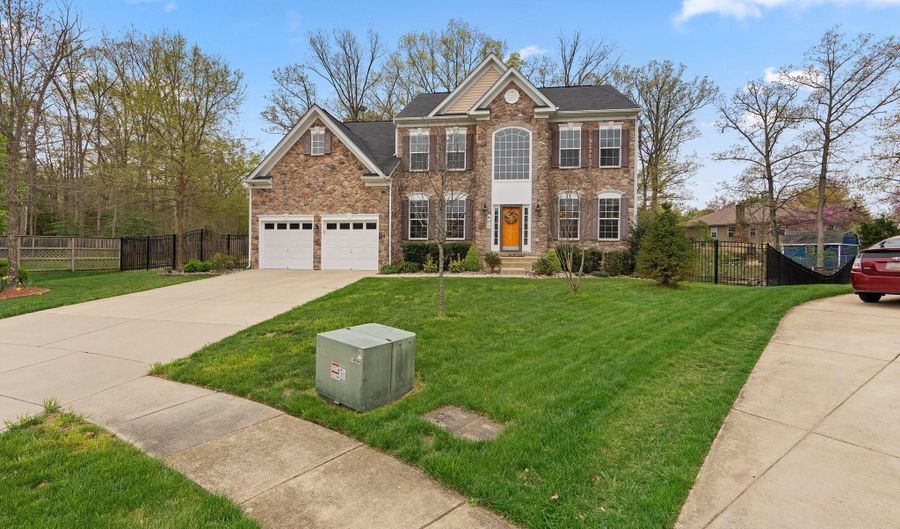 401 INDIAN HILL Ct, Accokeek, MD 20607 - 5 Beds, 5 Bath