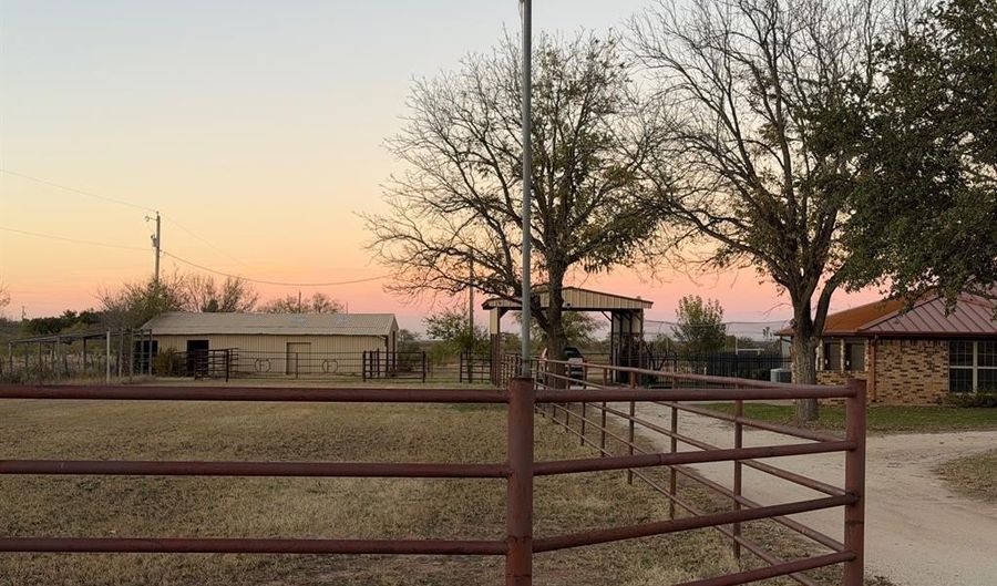 146 Foothill Rd, Abilene, TX 79602 - 3 Beds, 2 Bath