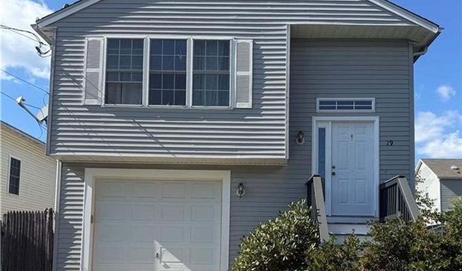 19 Marques St, Cumberland, RI 02864 - 3 Beds, 2 Bath