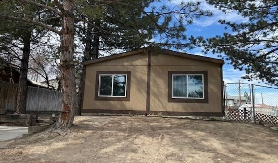 412 Peters St, Carlin, NV 89822 - 3 Beds, 2 Bath