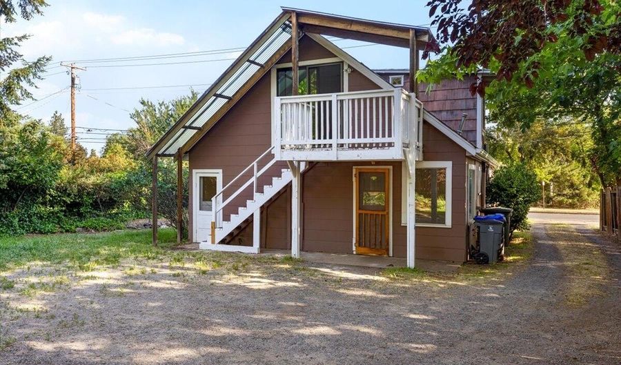 1040 E Main St, Ashland, OR 97520 - 3 Beds, 2 Bath
