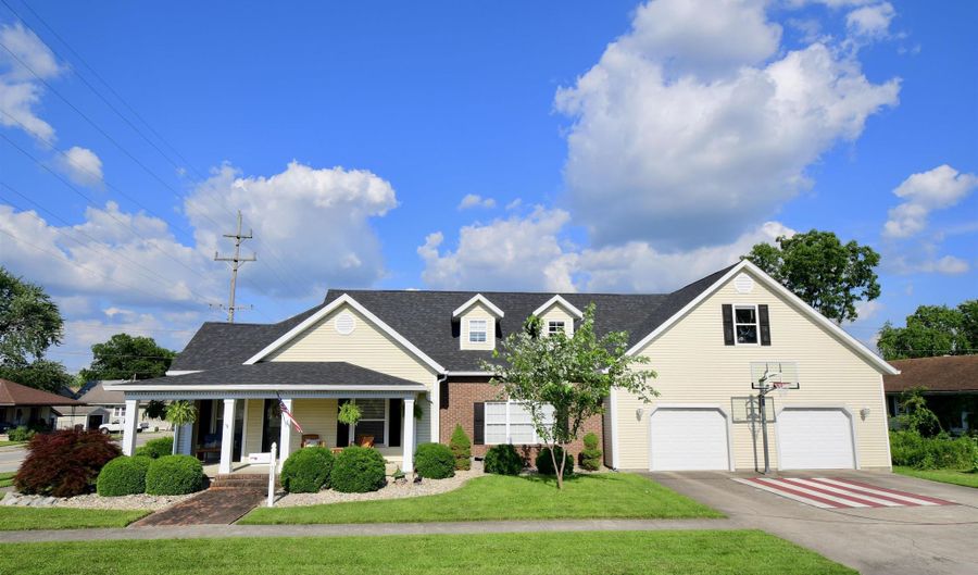502 R St, Bedford, IN 47421 - 3 Beds, 4 Bath