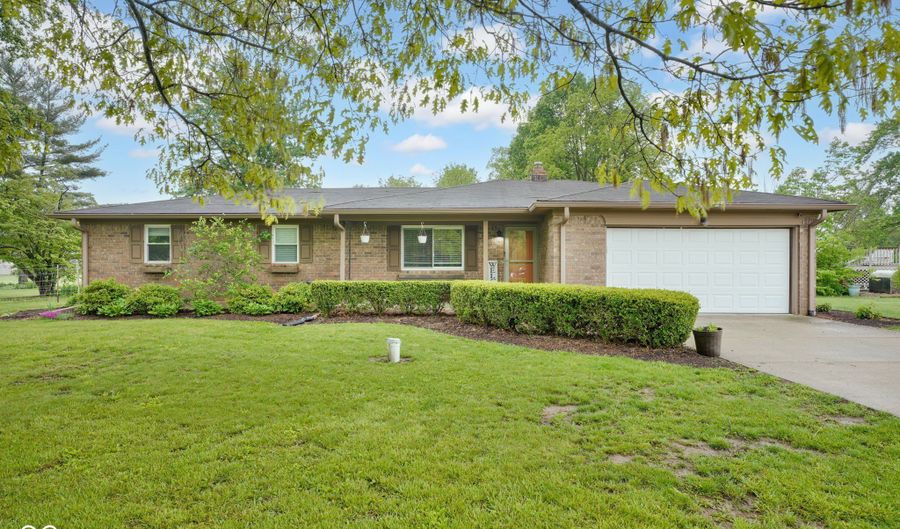 4611 E County Road 100 N, Avon, IN 46123 - 3 Beds, 2 Bath