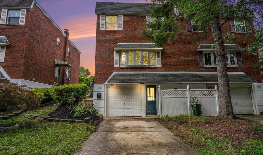 9038 LYKENS Ln, Philadelphia, PA 19128 - 3 Beds, 3 Bath