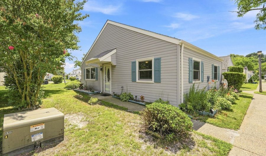 9 Gibraltar Ct, Barnegat, NJ 08005 - 1 Beds, 1 Bath