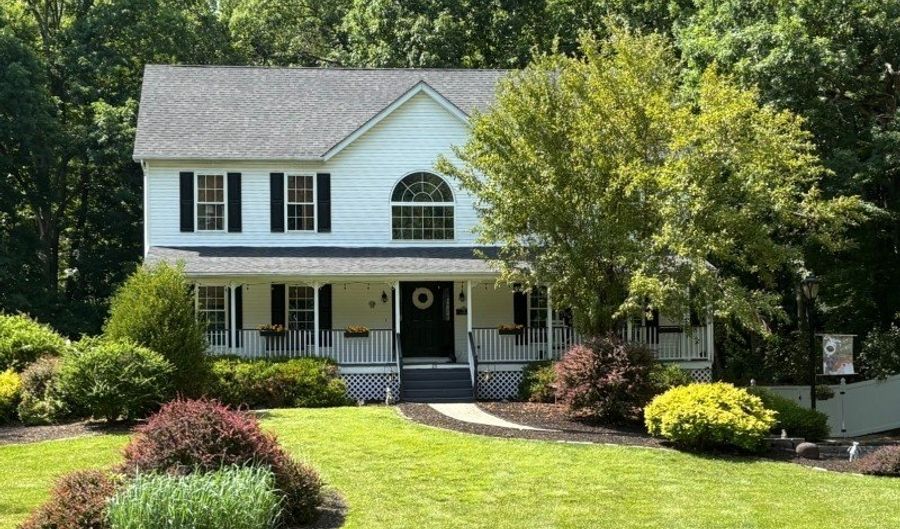 15 Tanglewood Dr, Andover, NJ 07848 - 3 Beds, 3 Bath