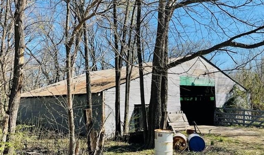 306 N Cherokee St, Beggs, OK 74421 - 3 Beds, 2 Bath