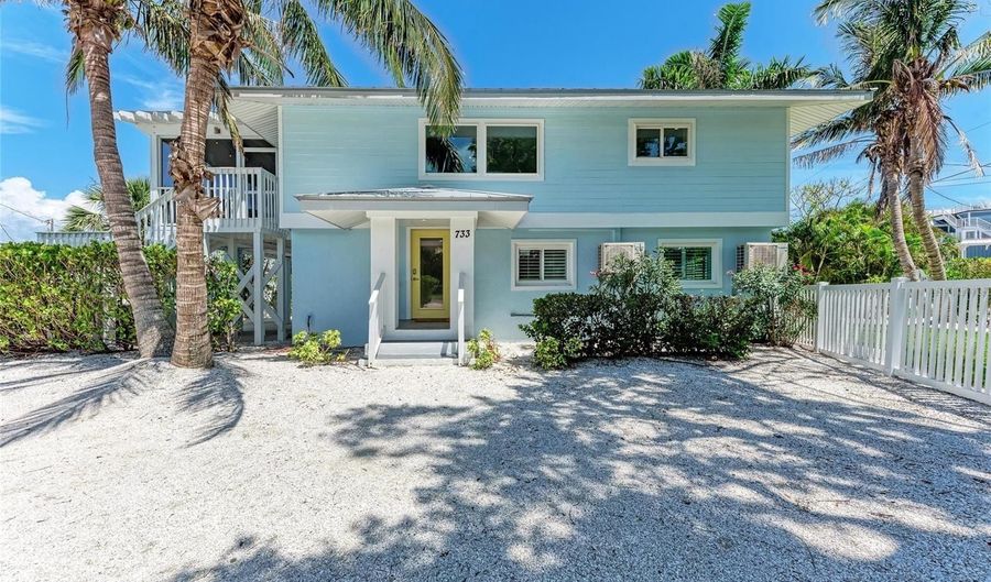 733 HOLLY Rd, Anna Maria, FL 34216 - 5 Beds, 4 Bath