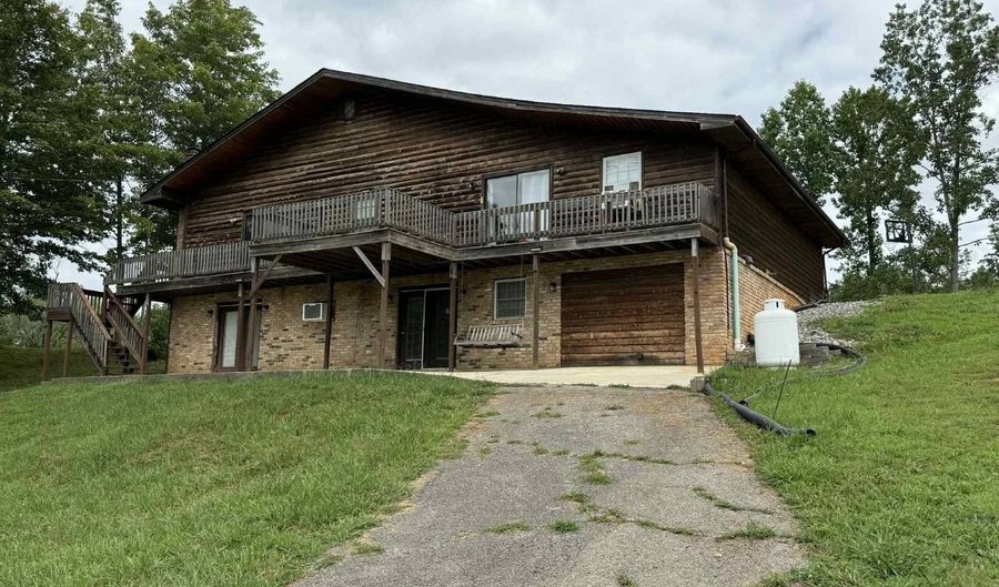 263 W Taxiway Dr, Albany, KY 42602 - 3 Beds, 3 Bath