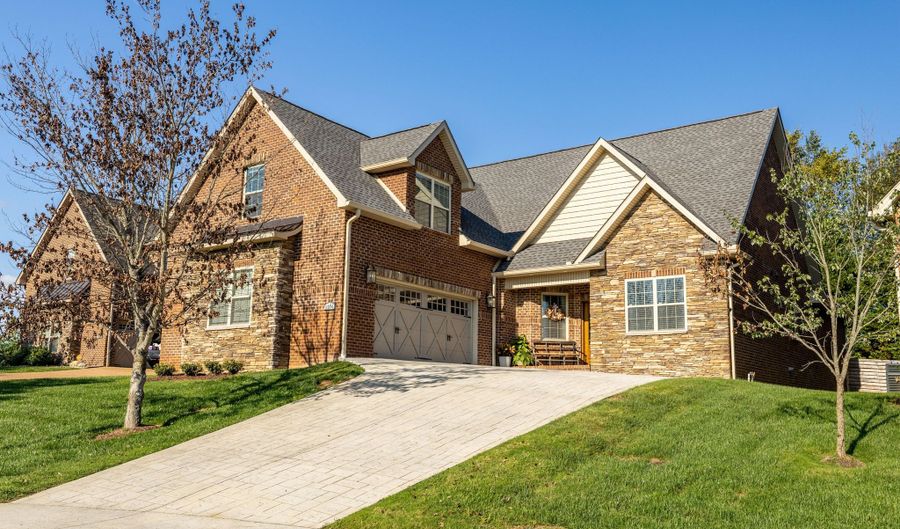 1574 Tsuga Dr, Alcoa, TN 37701 - 4 Beds, 2 Bath