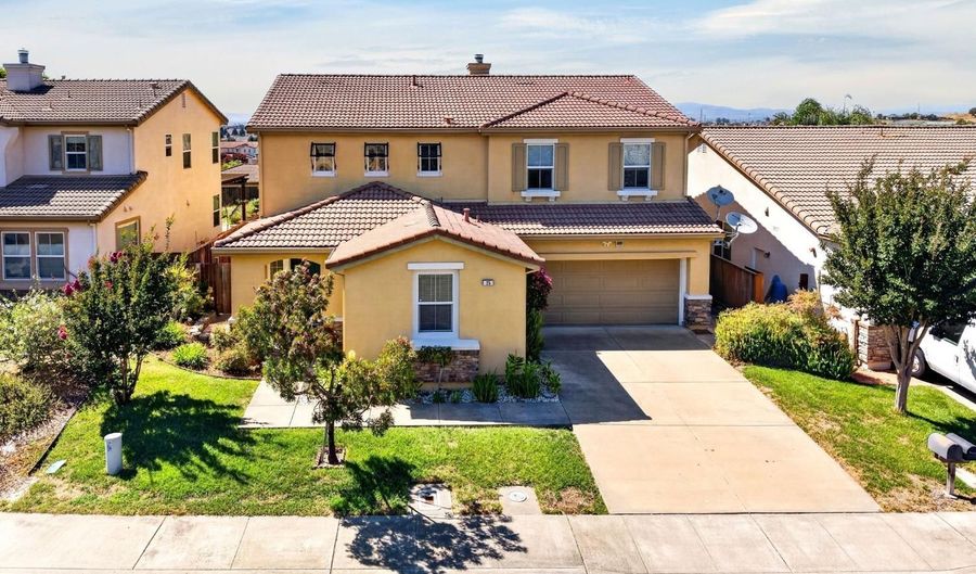 25 Palazzo Way, American Canyon, CA 94503 - 5 Beds, 3 Bath