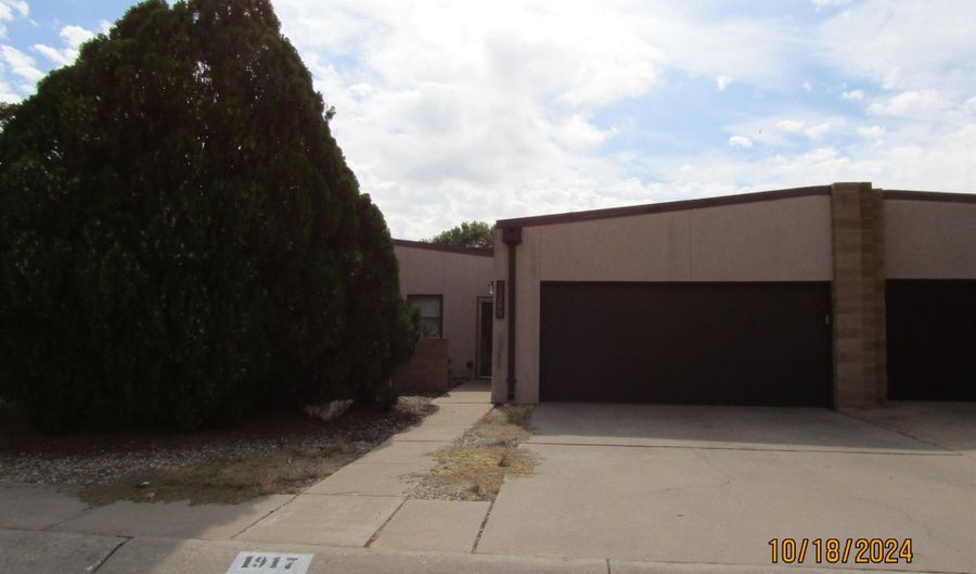 1917 Villa Dr, Artesia, NM 88210 - 2 Beds, 2 Bath