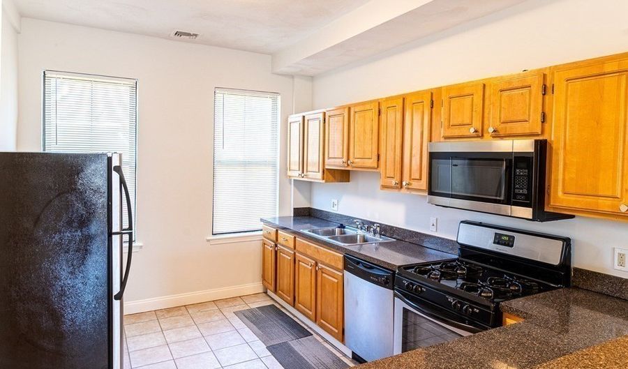 6 Alvah Kittredge Pk 3, Boston, MA 02119 - 3 Beds, 3 Bath
