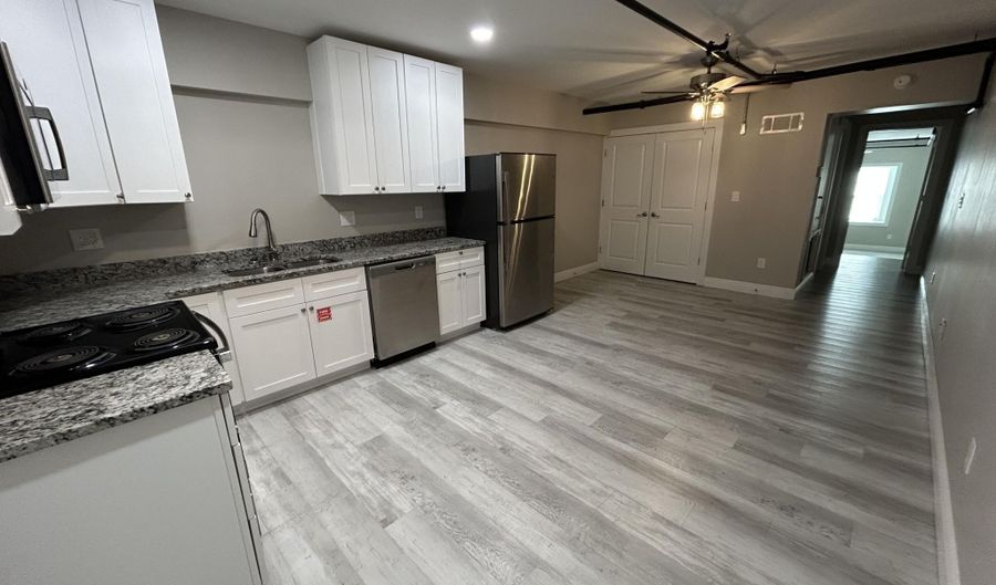 902 Howard Ave 6, Biloxi, MS 39530 - 1 Beds, 1 Bath