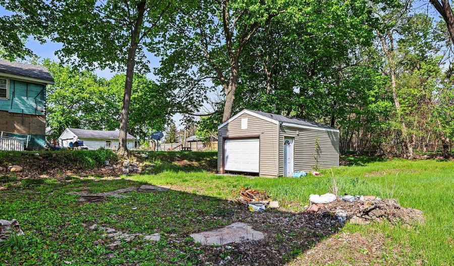 219 S Dalrymple St, Albion, MI 49224 - 3 Beds, 1 Bath