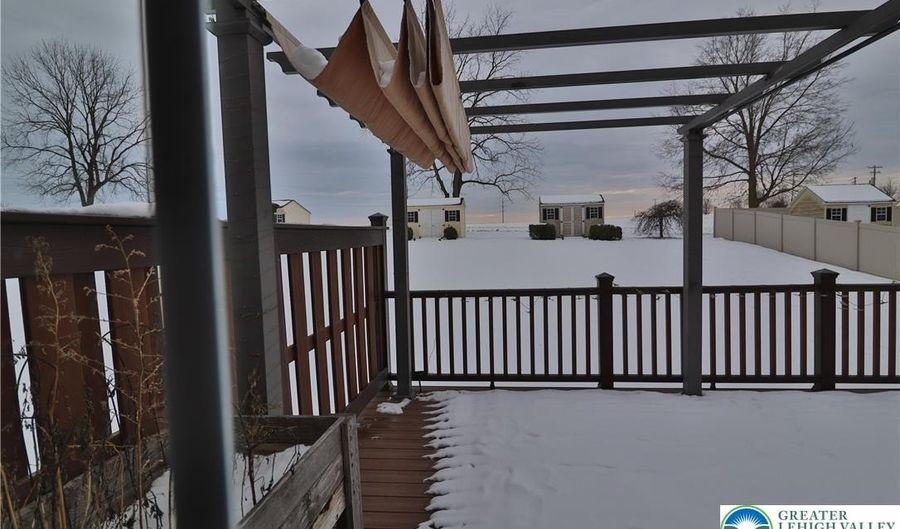 311 McNair Dr, Allen, PA 18067 - 3 Beds, 3 Bath