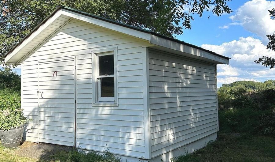 28 SEIDEL Rd, Reading, PA 19606 - 4 Beds, 1 Bath