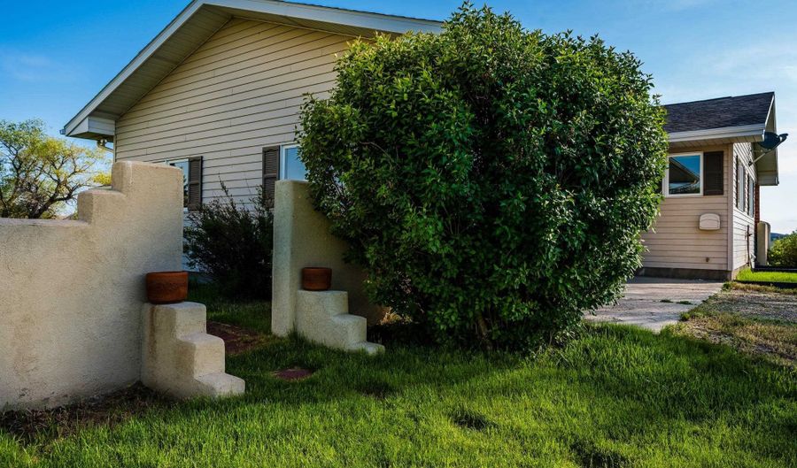 503 US Hwy 16 E, Buffalo, WY 82834 - 3 Beds, 2 Bath