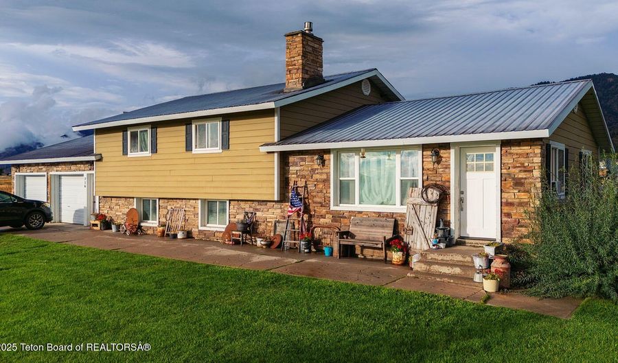 716 BENCH Rd, Bedford, WY 83112 - 3 Beds, 3 Bath