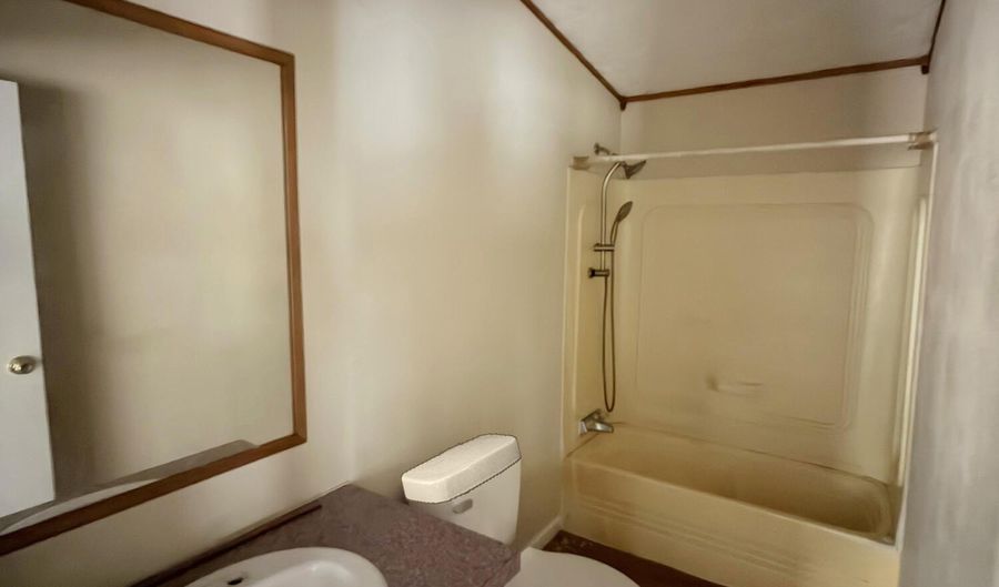 50006 B & K Dr, Aberdeen, MS 39730 - 3 Beds, 2 Bath
