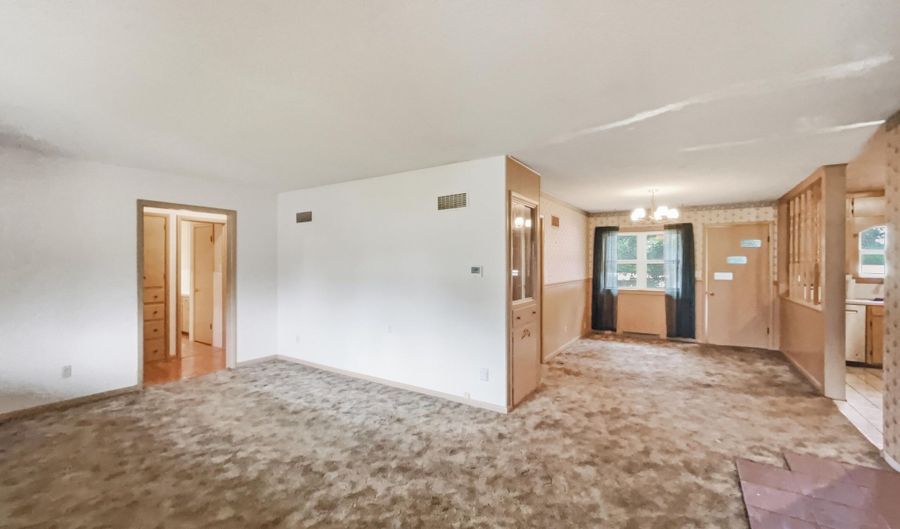203 E College St, Ash Grove, MO 65604 - 3 Beds, 2 Bath