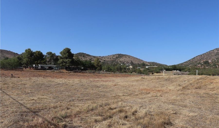 Hanawalt Road, Agua Dulce, CA 91350 - 0 Beds, 0 Bath